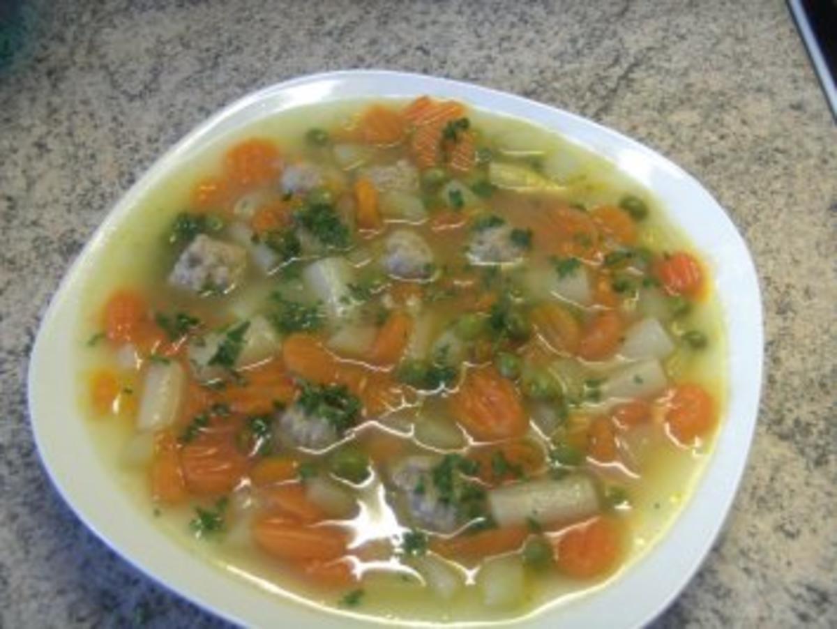 Gemüsesuppe - Rezept mit Bild - kochbar.de