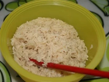 Chicken-Nuggets auf Gemüsereis - Rezept