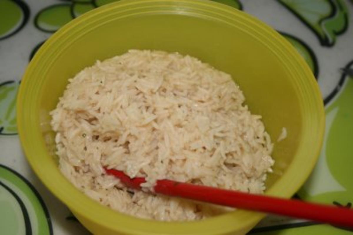 Chicken-Nuggets auf Gemüsereis - Rezept - kochbar.de