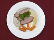 Kalbsfilet mit zweierlei Soßen an karamellisierten Karotten (Sabine Kaack) - Rezept