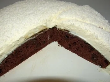 Rezept: Weiße Schokoladentorte mit Kokos Bild Nr. 3 Weiße Schokoladentorte mit Kokos - Rezept - Bild Nr. 3