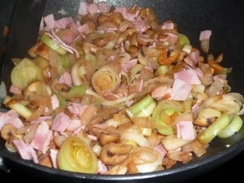 Rezept: Maultaschen-Auflauf Bild Nr. 9 Maultaschen-Auflauf - Rezept - Bild Nr. 9