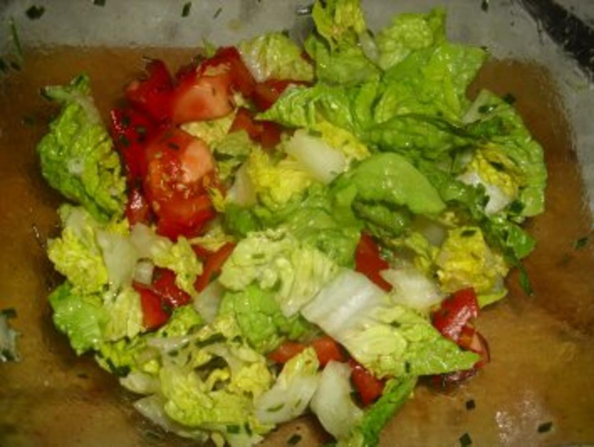 Panierte Mozzarella-Medaillons auf Salat - Rezept - Bild Nr. 9