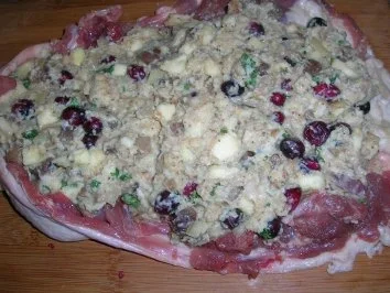 Rezept: Gefüllte aber ENTBEINTE Ente mit Maronen ud Cranberries - schmeckt auch kalt sehr lecker mit entsprechender Beilage Bild Nr. 11 Gefüllte aber ENTBEINTE Ente mit Maronen ud Cranberries - schmeckt auch kalt sehr lecker mit entsprechender Beilage - Rezept - Bild Nr. 11