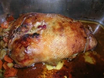 Rezept: Gefüllte aber ENTBEINTE Ente mit Maronen ud Cranberries - schmeckt auch kalt sehr lecker mit entsprechender Beilage Bild Nr. 15 Gefüllte aber ENTBEINTE Ente mit Maronen ud Cranberries - schmeckt auch kalt sehr lecker mit entsprechender Beilage - Rezept - Bild Nr. 15