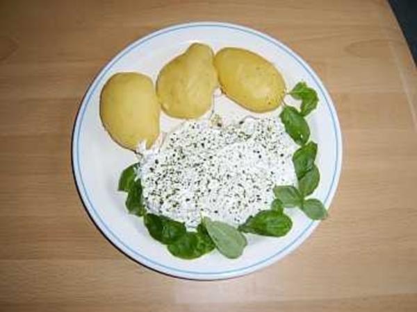 Pellkartoffeln Mit Quark Dip Rezept Kochbar De