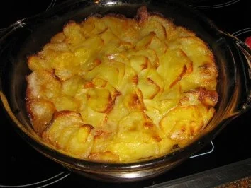 Rezept: Gulasch vom Kalb unter einer Kartoffelhaube Bild Nr. 2 Gulasch vom Kalb unter einer Kartoffelhaube - Rezept - Bild Nr. 2