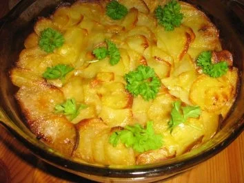 Rezept: Gulasch vom Kalb unter einer Kartoffelhaube Bild Nr. 9 Gulasch vom Kalb unter einer Kartoffelhaube - Rezept - Bild Nr. 9