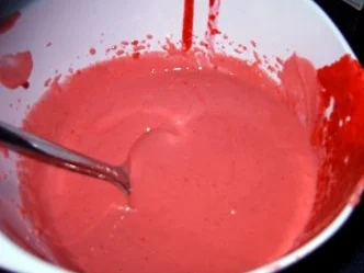 Rezept: Himbeer-Limetten-Terrine mit Schokoladensoße Bild Nr. 9 Himbeer-Limetten-Terrine mit Schokoladensoße - Rezept - Bild Nr. 9