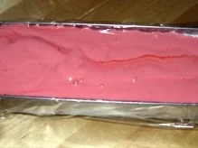 Rezept: Himbeer-Limetten-Terrine mit Schokoladensoße Bild Nr. 10 Himbeer-Limetten-Terrine mit Schokoladensoße - Rezept - Bild Nr. 10