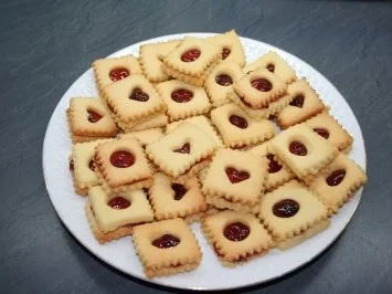 Rezept: Johannisbeer-Weihnachtskekse Johannisbeer-Weihnachtskekse - Rezept