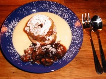 Bratapfel auf Vanillesoße - Rezept