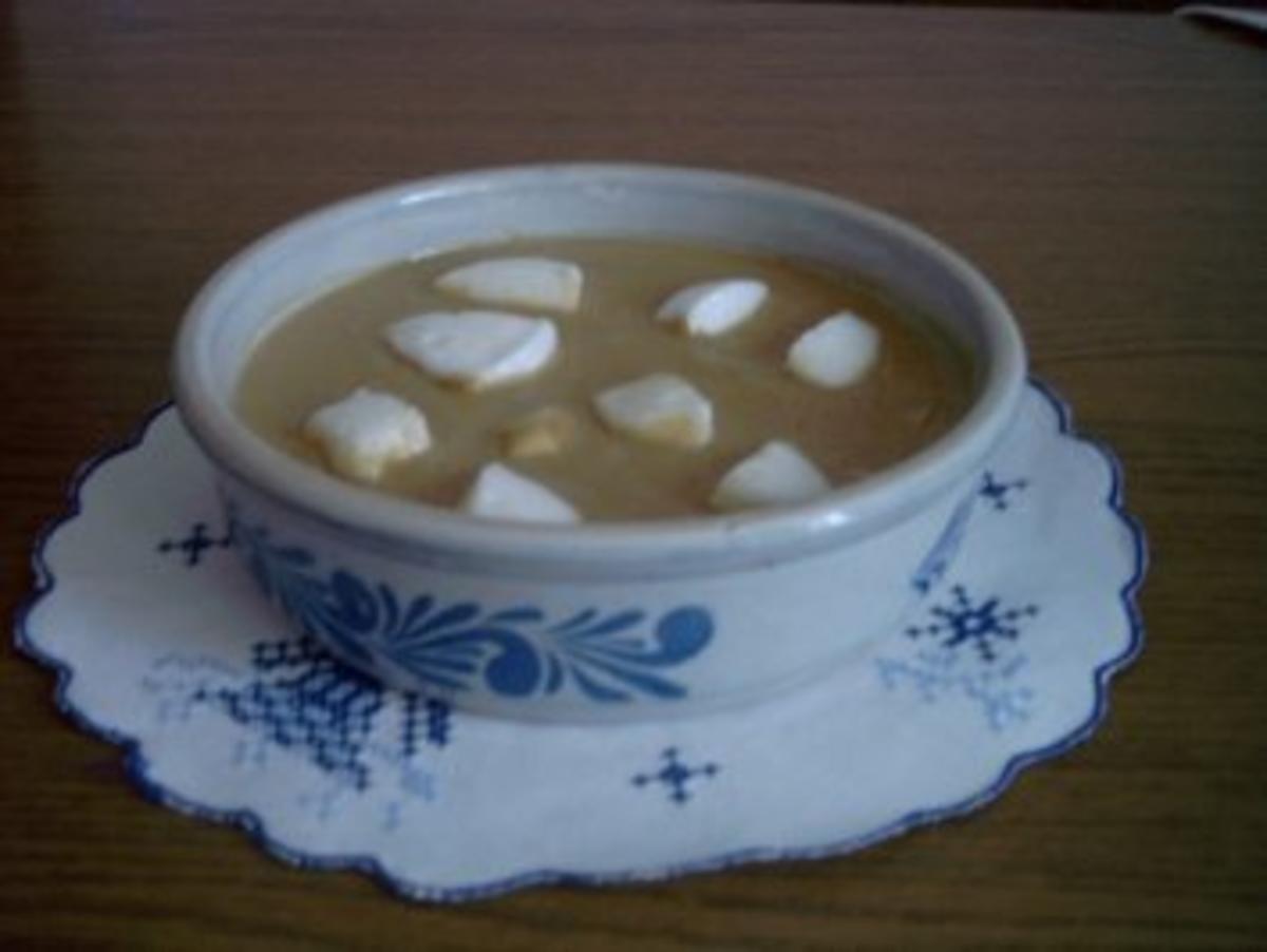 Bilder für Biersuppe mit Zwiebel und Butter - Rezept