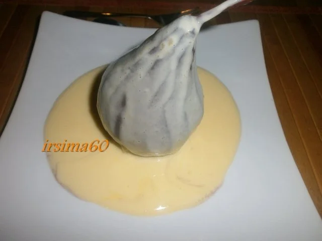  Rotweinbirnen mit Vanillesoße - Rezept