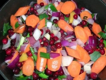 Rezept: Schmorhuhn mit Cranberry, Aprikosen, Mandeln an Gemüse Bild Nr. 5 Schmorhuhn mit Cranberry, Aprikosen, Mandeln an Gemüse - Rezept - Bild Nr. 5