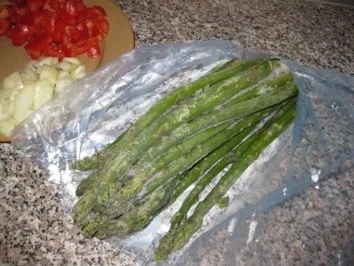 Scharfe Hähnchenpfanne mit Spargelpasta - Rezept - Bild Nr. 3