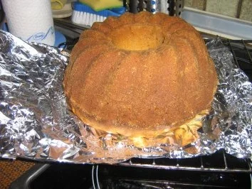 Früchte-Gugelhupf mit Schokoglasur - Rezept - Bild Nr. 5