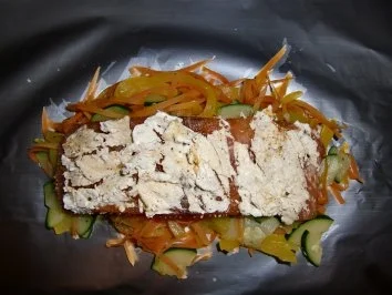 Rezept: Lachsfilet im Gemüse Bild Nr. 2 Lachsfilet im Gemüse - Rezept - Bild Nr. 2