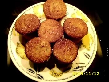 Muffins:Grieß-Cassis-Küchlein - Rezept