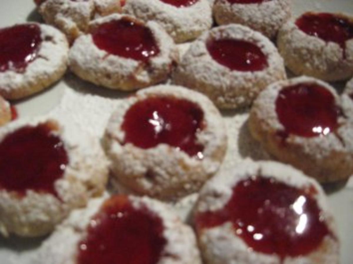 Husarenkrapfen mit Johannisbeergelee - Rezept - kochbar.de