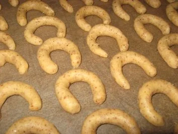 Rezept: Vanillekipferl Bild Nr. 4 Vanillekipferl - Rezept - Bild Nr. 4