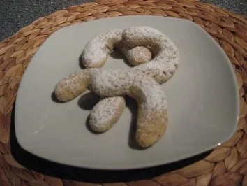 Rezept: Vanillekipferl Bild Nr. 2 Vanillekipferl - Rezept - Bild Nr. 2