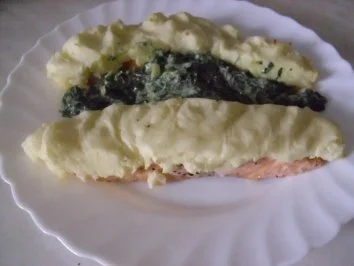 Rezept: Lachsfilet mit Kartoffel-Käsekruste Lachsfilet mit Kartoffel-Käsekruste - Rezept