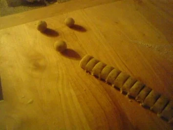 Rezept: PLÄTZCHEN: Husarenkrapferl Bild Nr. 5 PLÄTZCHEN: Husarenkrapferl - Rezept - Bild Nr. 5