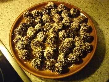 Rezept: PLÄTZCHEN: Rumkugeln Bild Nr. 6 PLÄTZCHEN: Rumkugeln - Rezept - Bild Nr. 6