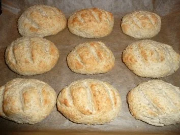 Rezept: Grünkernbrötchen Bild Nr. 3 Grünkernbrötchen - Rezept - Bild Nr. 3