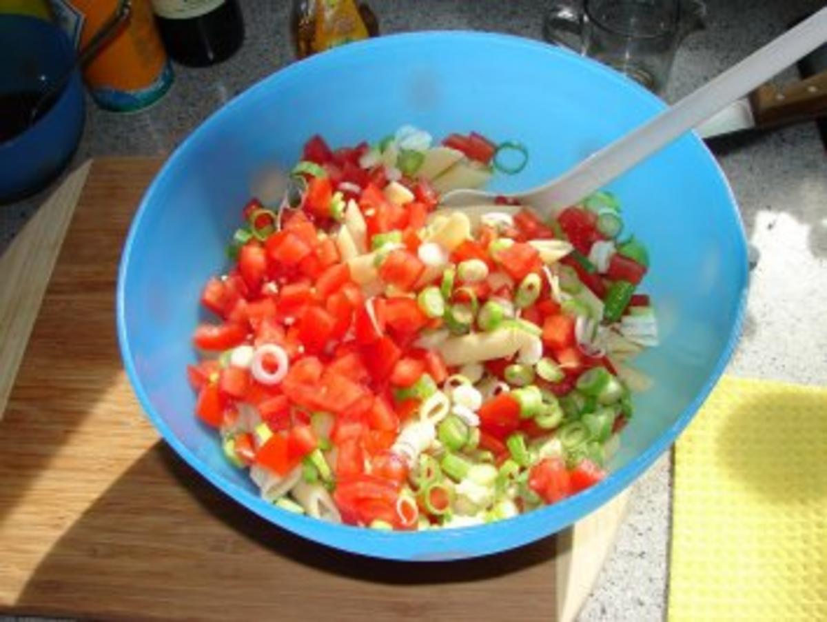Salate:  Scharfer Nudelsalat - Rezept - Bild Nr. 3