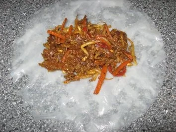 Rezept: Knusprige Frühlingsrollen Bild Nr. 3 Knusprige Frühlingsrollen - Rezept - Bild Nr. 3