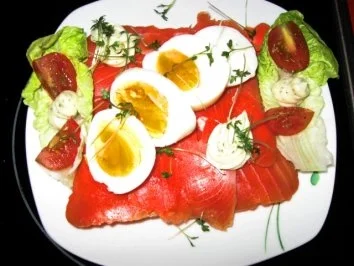 Rezept: Frühstückstoast mit Wildlachs u. Ei Bild Nr. 3 Frühstückstoast mit Wildlachs u. Ei - Rezept - Bild Nr. 3