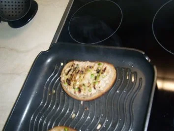 Rezept: Gehacktes-Knoblauch-Brot Bild Nr. 2 Gehacktes-Knoblauch-Brot - Rezept - Bild Nr. 2