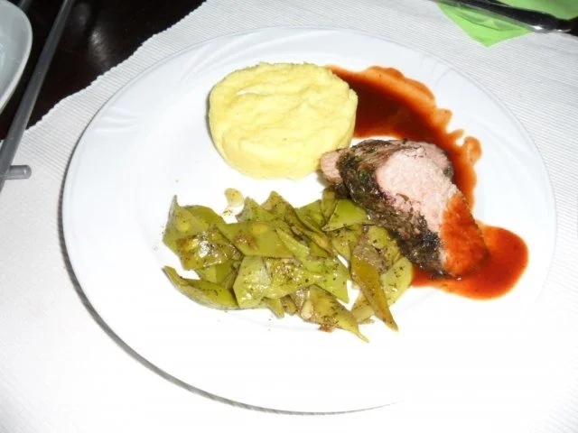 Kräuter-Lammlachse mit Holunder-/Rotweinsoße - Rezept - Bild Nr. 5