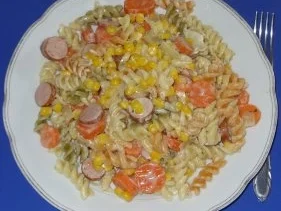 Rezept: Pfannengericht - Nudelpfanne mit Möhren und Würstchen Bild Nr. 2 Pfannengericht - Nudelpfanne mit Möhren und Würstchen - Rezept - Bild Nr. 2