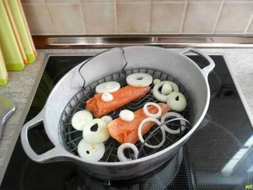 Rezept: Fisch : Geräucherter Lachs - Zubehör - Räuchertopf Bild Nr. 4 Fisch : Geräucherter Lachs - Zubehör - Räuchertopf - Rezept - Bild Nr. 4