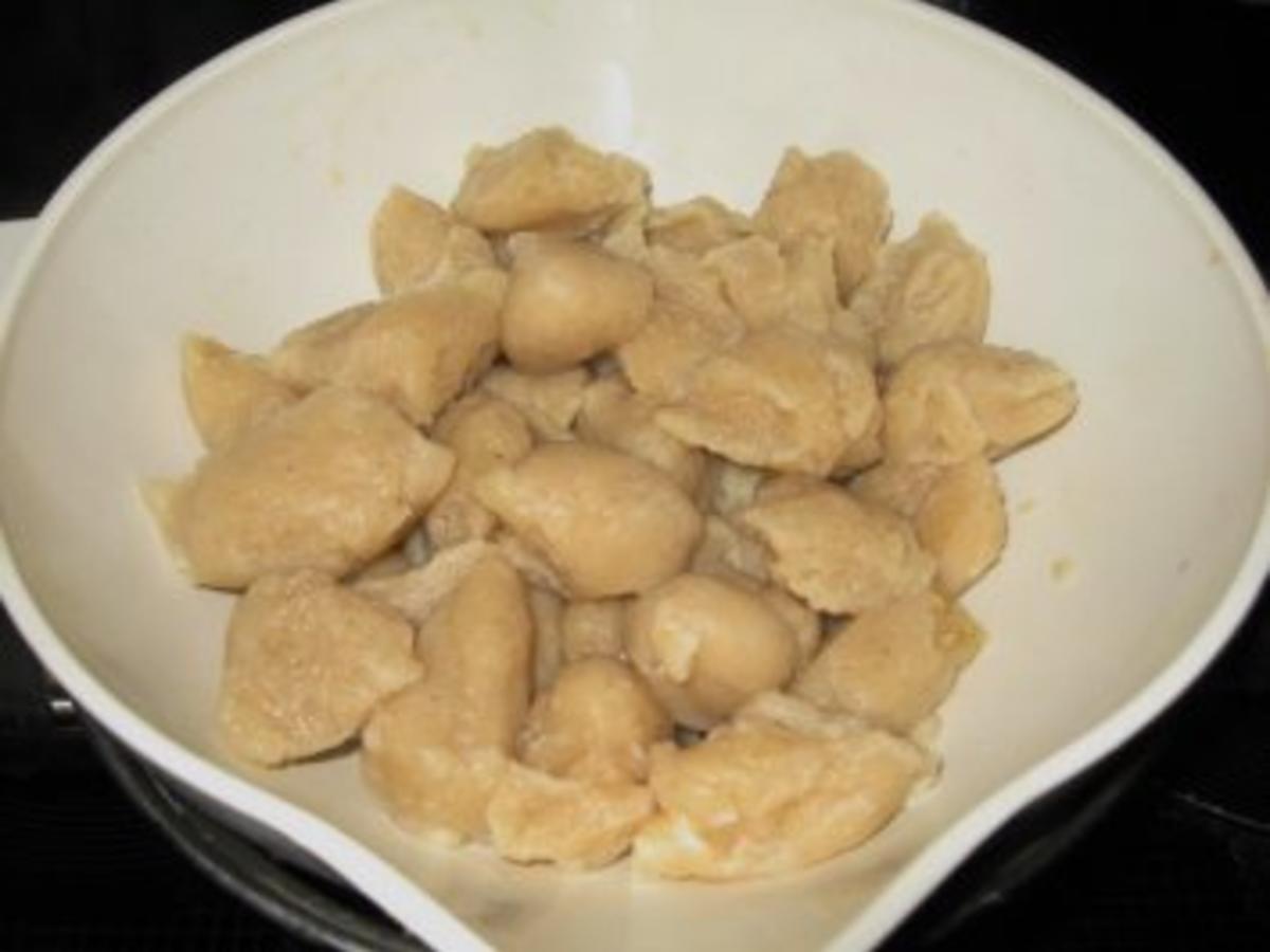 Klare Rindfleischsuppe mit Mehlklößchen Schwemmklößchen einfach 88