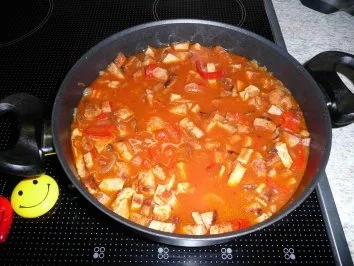 Rezept: Wurstgulasch Bild Nr. 3 Wurstgulasch - Rezept - Bild Nr. 3