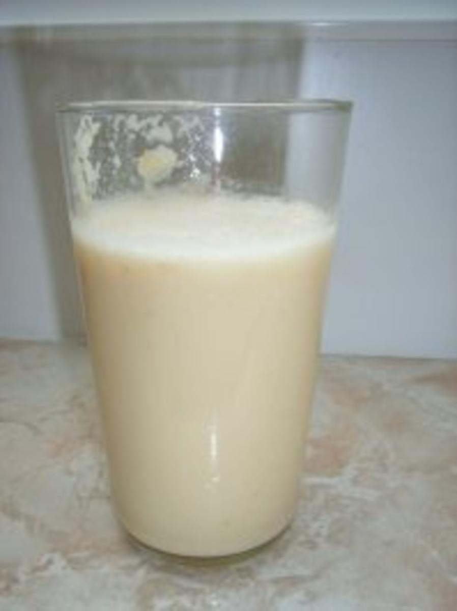 Drinks: A-Manda-Milch - Rezept