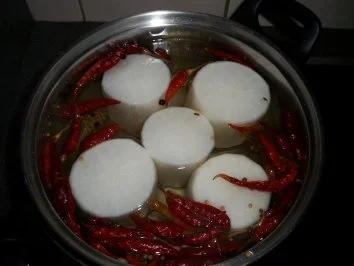 Eingelegter Rettich mit Chili - Rezept