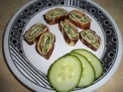 Gefüllte Pfannkuchenröllchen mit Spinat und Käse - Rezept