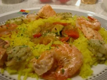 Rezept: Gelbe Reispfanne mit Garnelen Gelbe Reispfanne mit Garnelen - Rezept