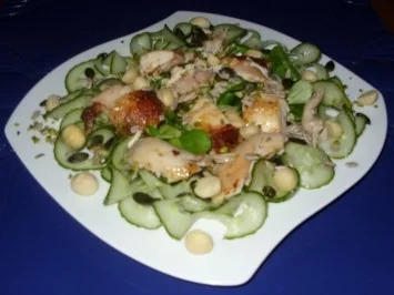 Brathähnchenstreifen auf Feldsalat und Nusspotpourri - Rezept - Bild Nr. 6
