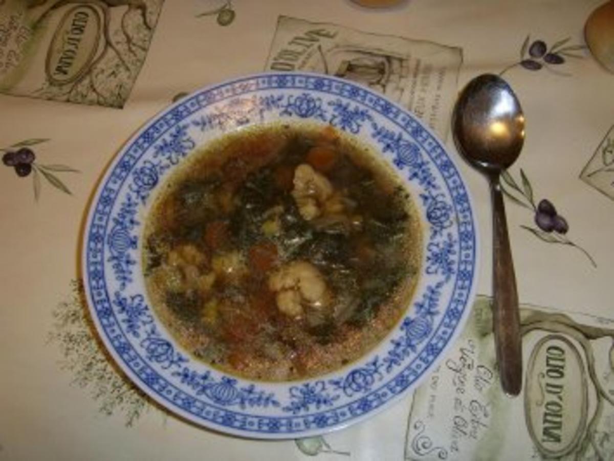 Romanesco-Blumenkohl-Suppe mit Pak Choi Senfkohl - Rezept - kochbar.de