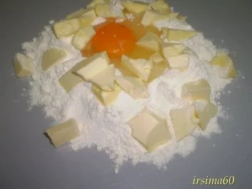 Wickeltorte mit Preiselbeersahne - Rezept - Bild Nr. 7