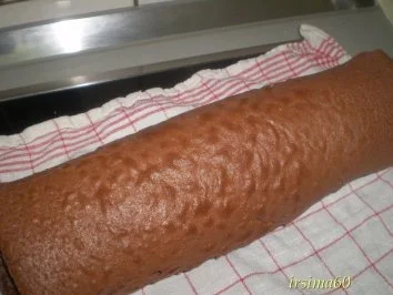 Wickeltorte mit Preiselbeersahne - Rezept - Bild Nr. 6