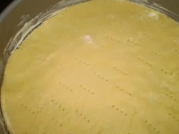 Wickeltorte mit Preiselbeersahne - Rezept - Bild Nr. 9