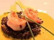 King Prawns auf Belugalinsen an Safranlimettensoße - Rezept