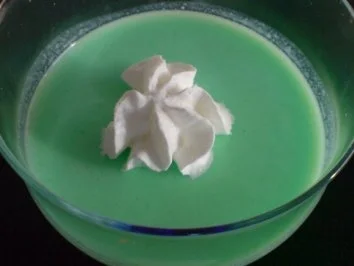 Buttermilchspeise - Waldmeister - Rezept